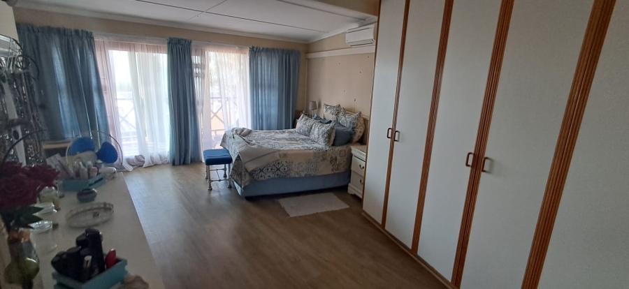  Bedroom Property for Sale in Winterstrand Eastern Cape